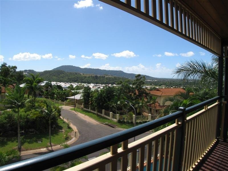 21 Rosemont Court, Mooroobool QLD 4870