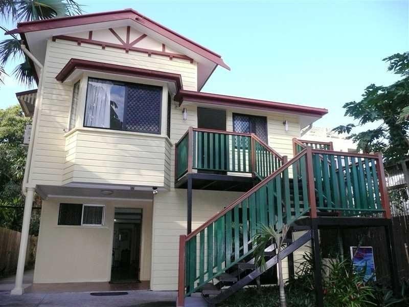 68 Water Street, Cairns City QLD 4870