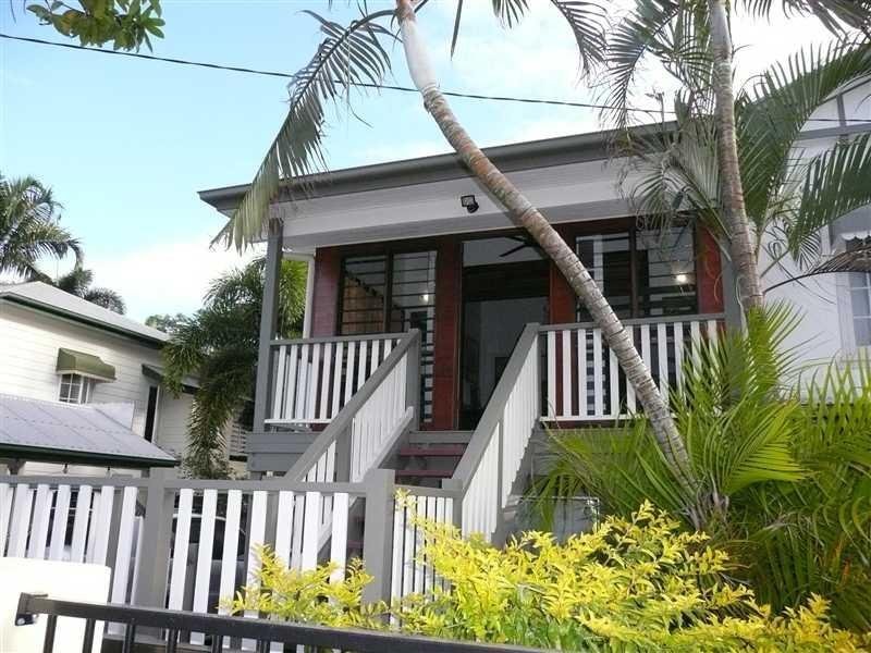 11 Dunn Street, Cairns North QLD 4870