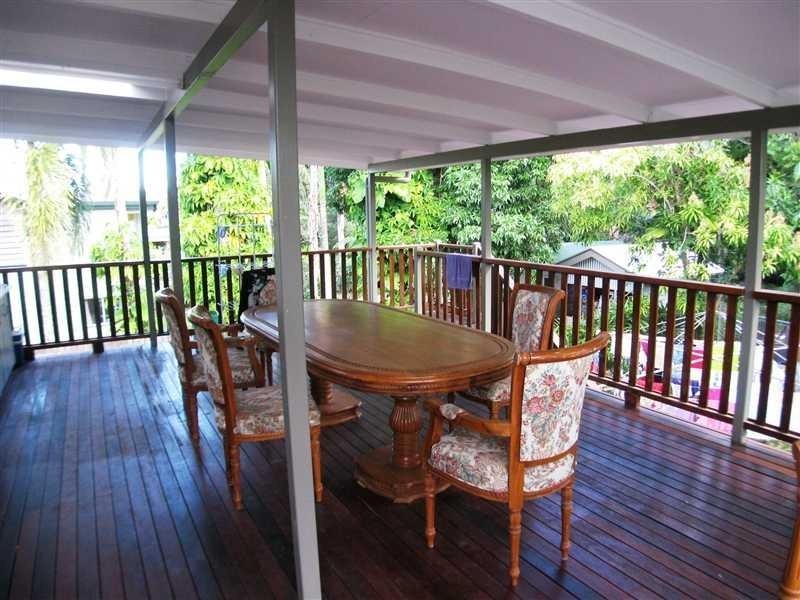 11 Dunn Street, Cairns North QLD 4870