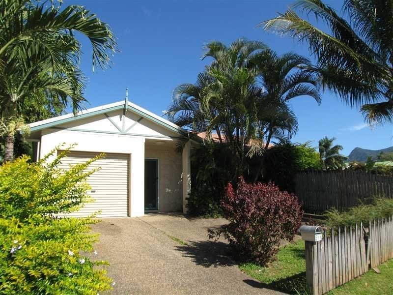 11 Gammie Close, Edmonton QLD 4869