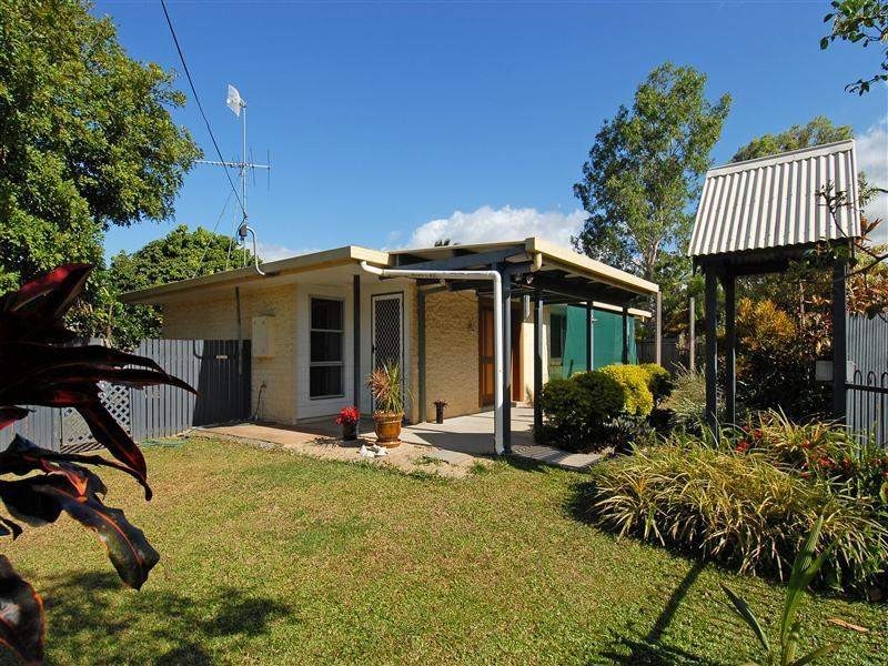 12 Rollinia Close, Manoora QLD 4870