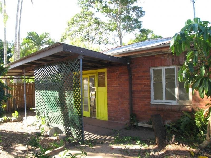 10 Edgar Street, Bungalow QLD 4870