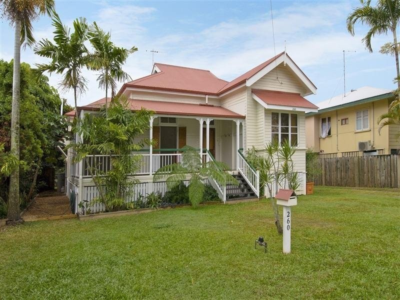 260 Aumuller Street, Westcourt QLD 4870