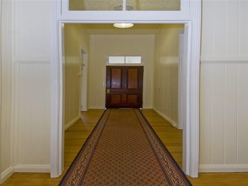 260 Aumuller Street, Westcourt QLD 4870