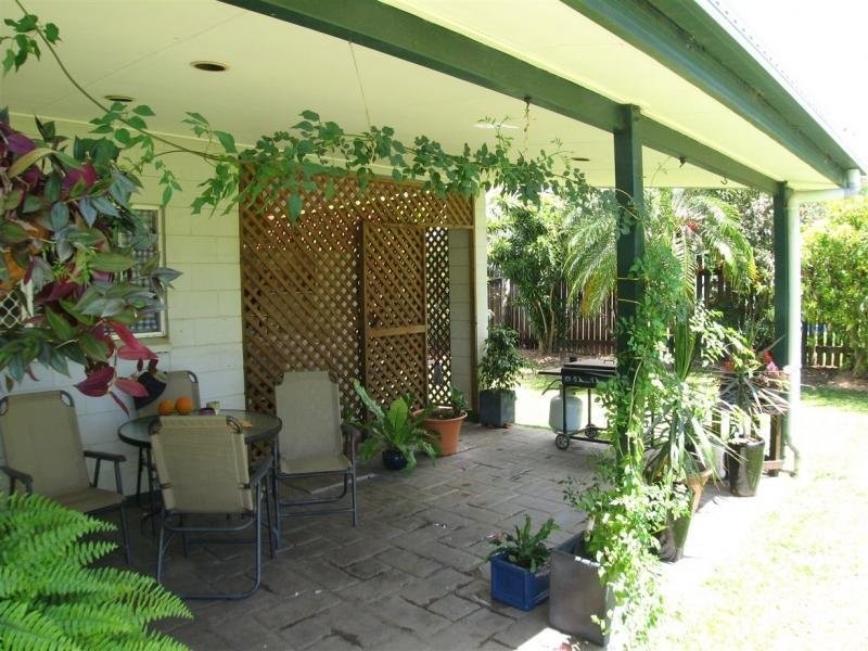 14 Kangaroo Street, Bentley Park QLD 4869