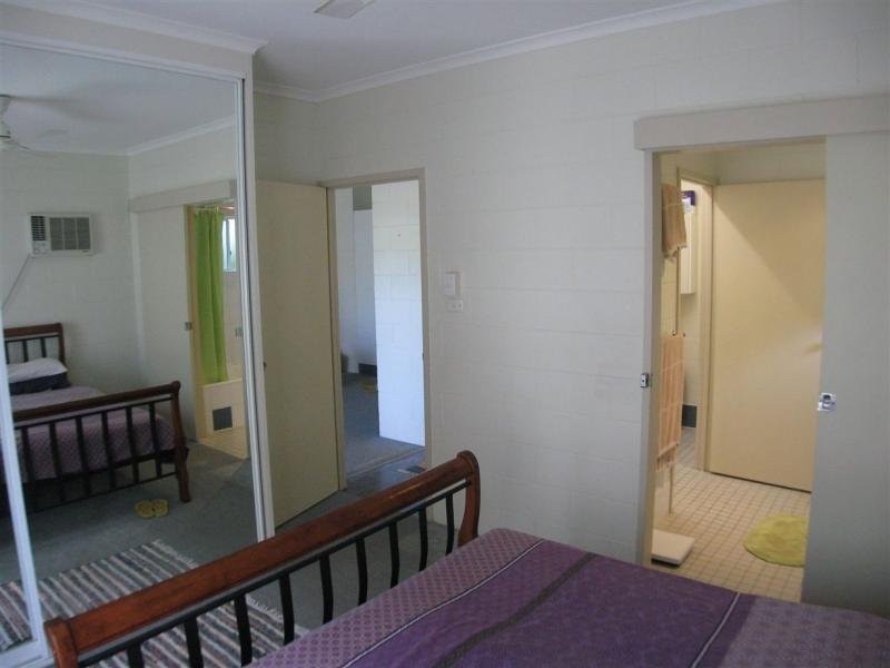 14 Kangaroo Street, Bentley Park QLD 4869