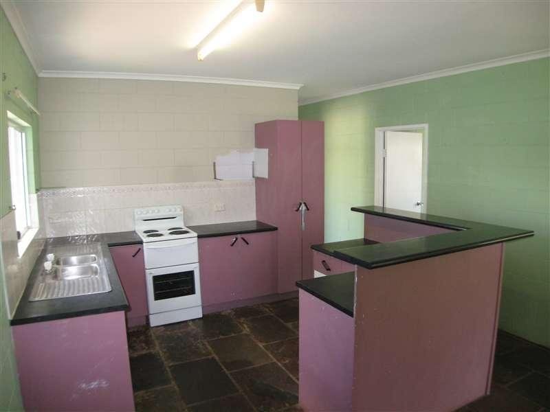 33 Cracknell Road, White Rock QLD 4868
