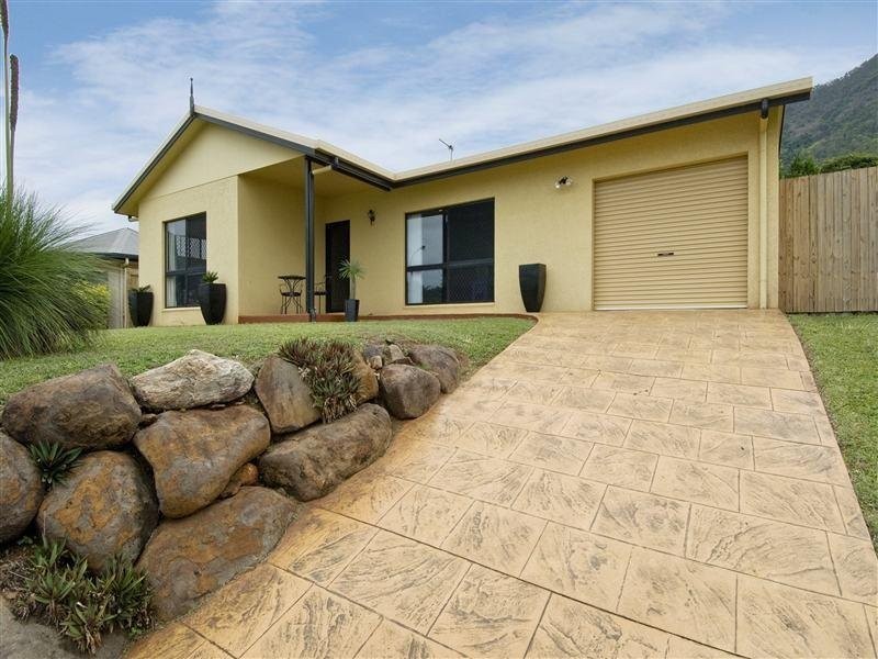 31 Pilosa Street, Redlynch QLD 4870