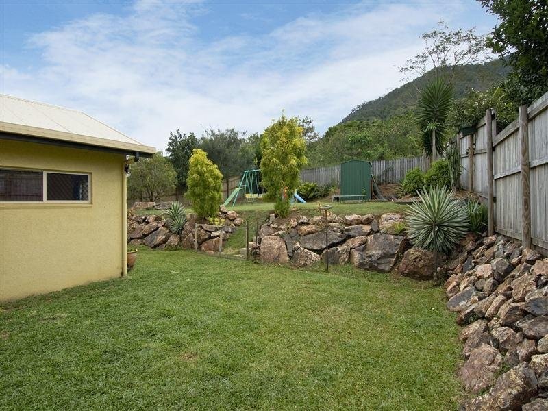 31 Pilosa Street, Redlynch QLD 4870