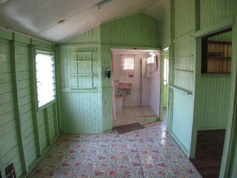 8 Terminus Street, Parramatta Park QLD 4870