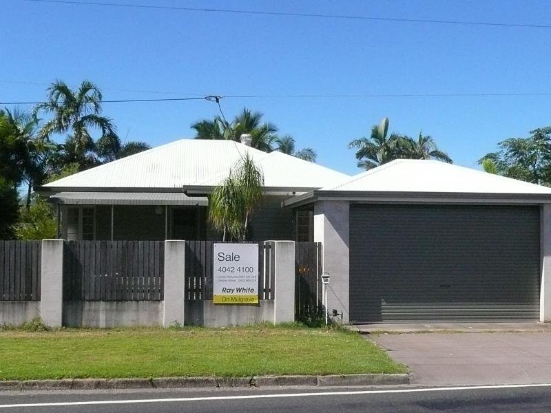 80 English Street, Manunda QLD 4870