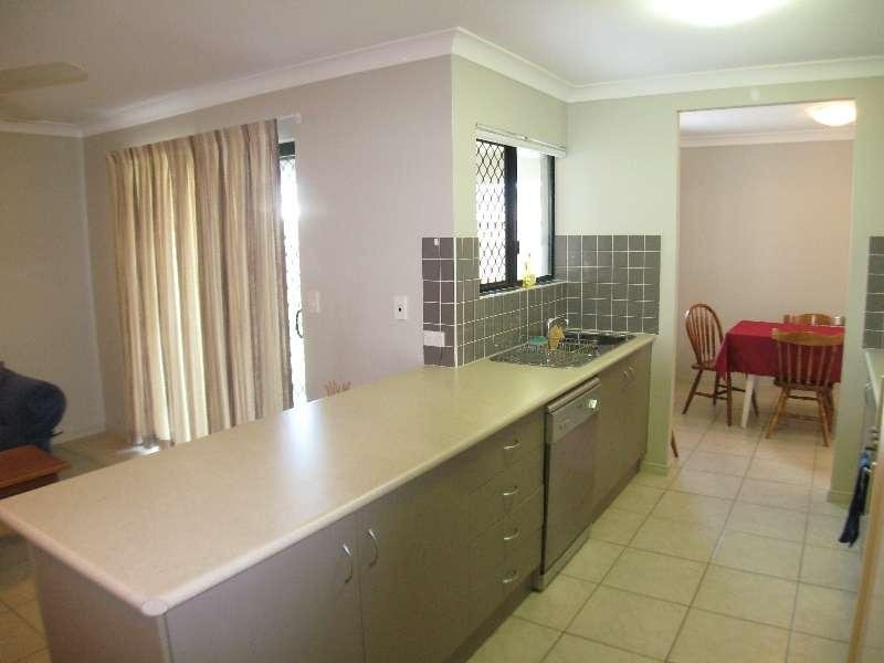 8 Boyce Street, Bentley Park QLD 4869