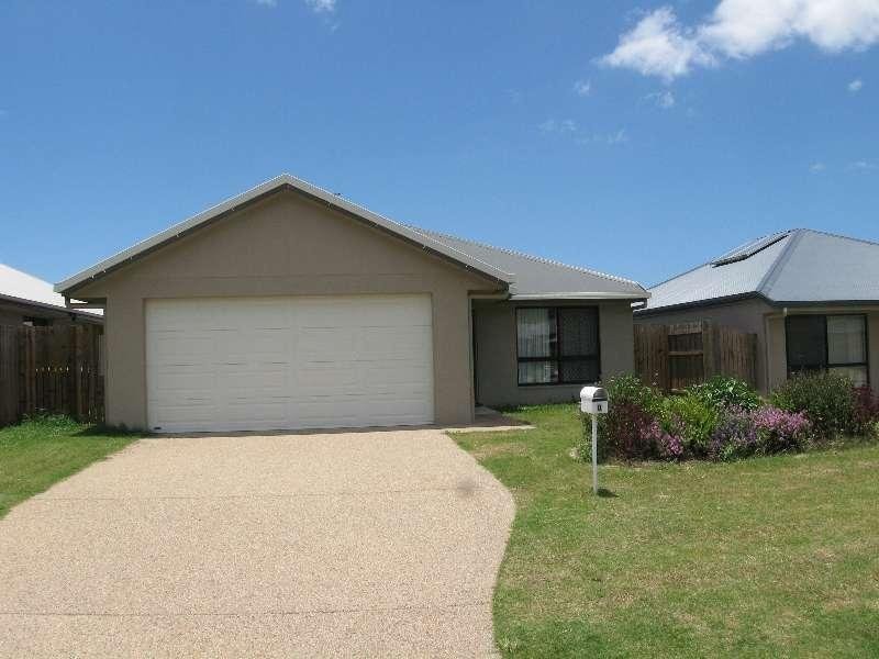 8 Boyce Street, Bentley Park QLD 4869