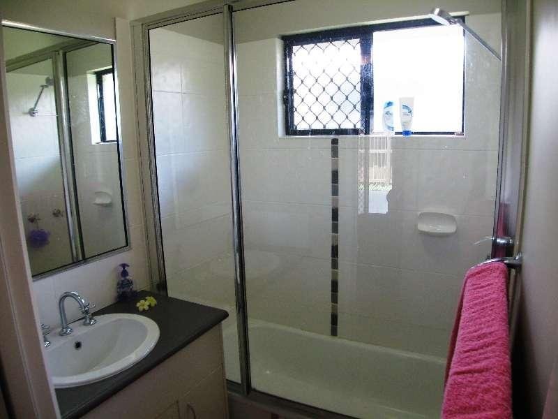 8 Boyce Street, Bentley Park QLD 4869