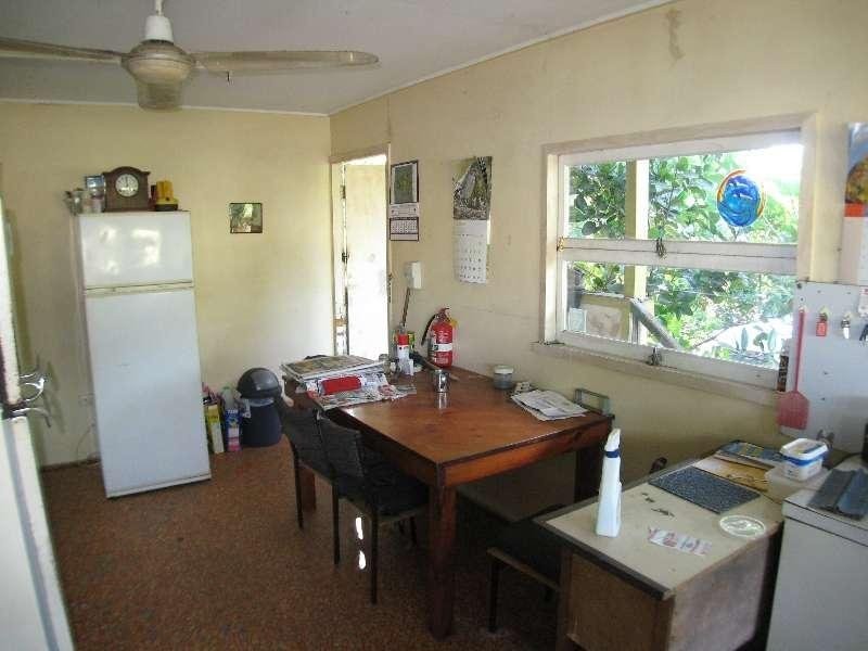 46 James Street, Manunda QLD 4870