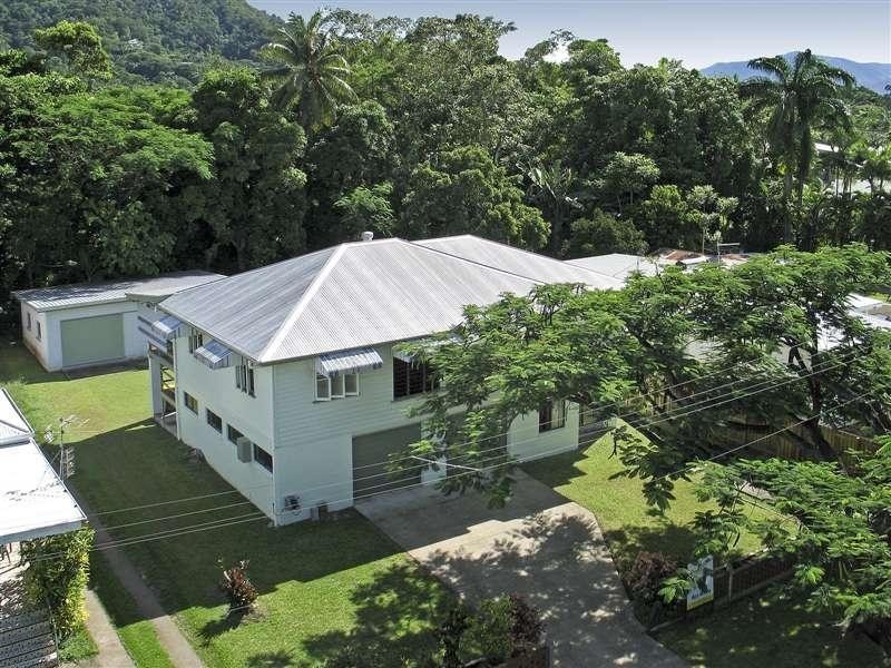 12 Nolan Street, Whitfield QLD 4870