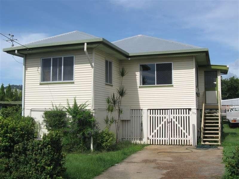107 English Street, Manunda QLD 4870