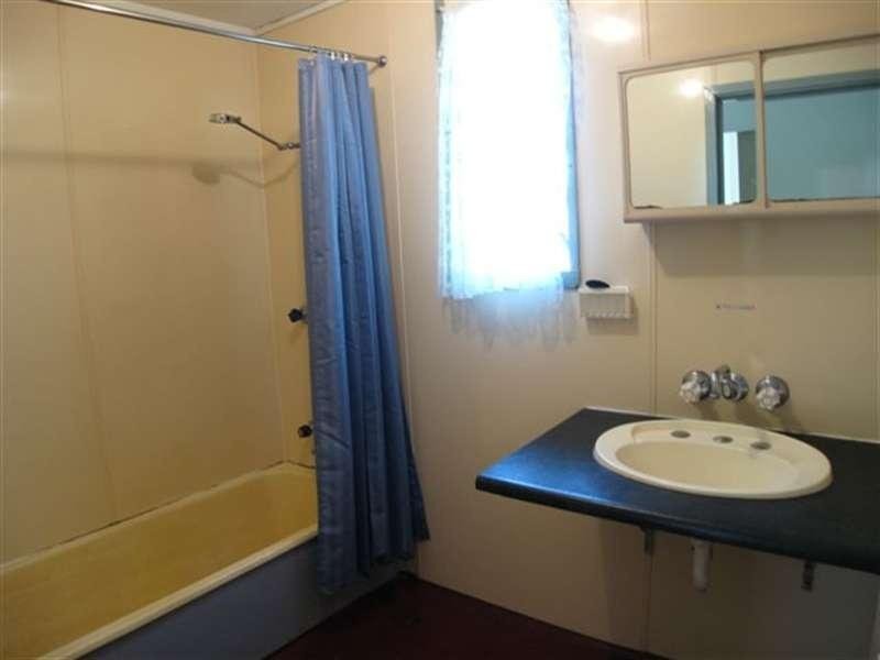 25 Collinson Street, Westcourt QLD 4870