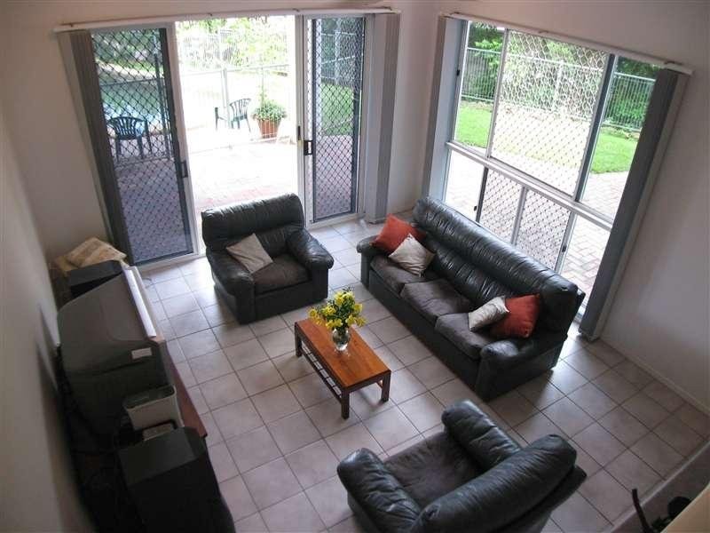 10 Cambanora Place, Mooroobool QLD 4870