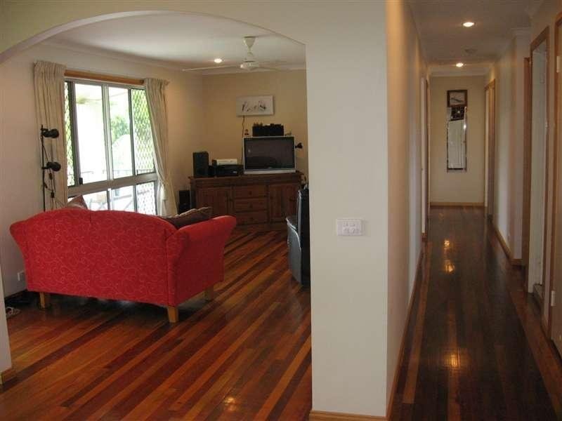 6 Serissa Street, Mooroobool QLD 4870
