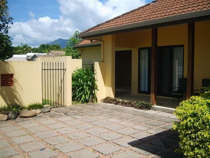 8 Roma Close, Mount Sheridan QLD 4868
