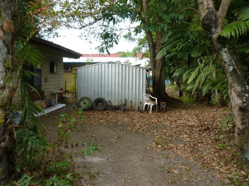 15 Herries Street, Earlville QLD 4870