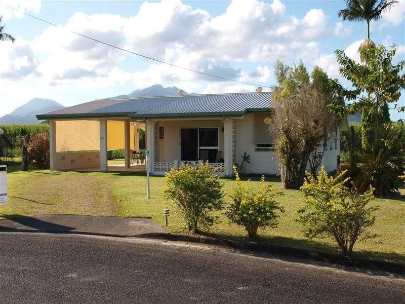24 Kruckow Street, Miriwinni QLD 4871