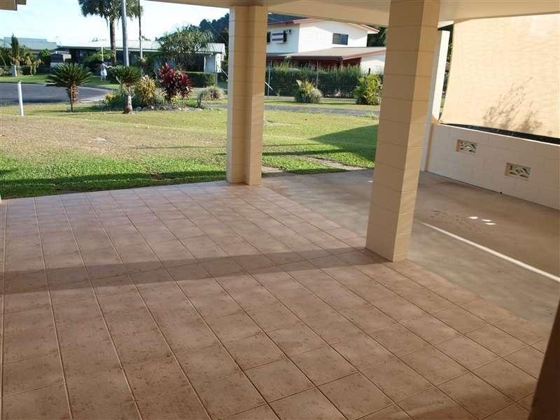 24 Kruckow Street, Miriwinni QLD 4871