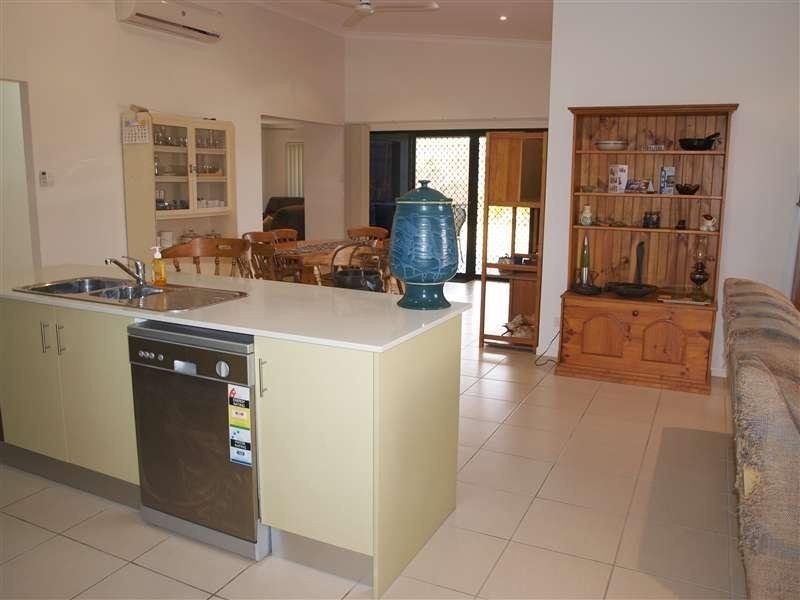 3 Powlett Close, Bentley Park QLD 4869