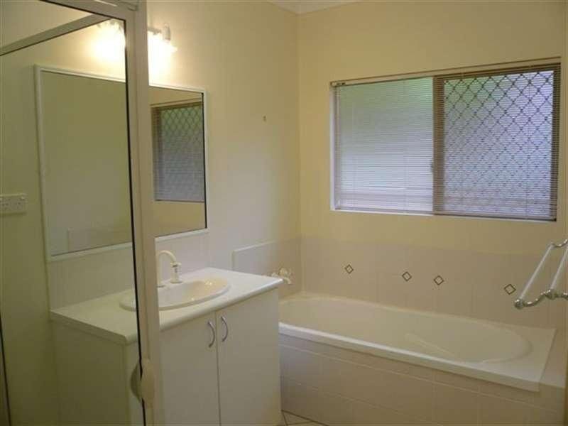 5 Wheatley Avenue, Bentley Park QLD 4869