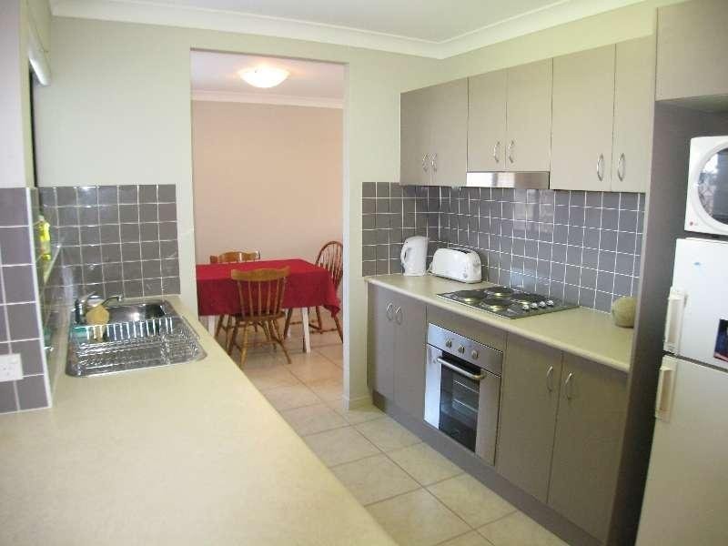 8 Boyce Street, Bentley Park QLD 4869