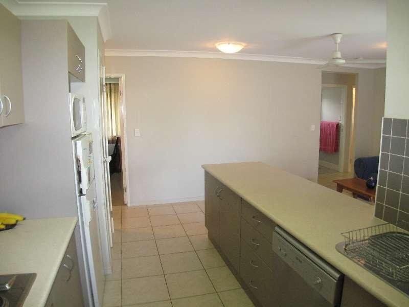 8 Boyce Street, Bentley Park QLD 4869