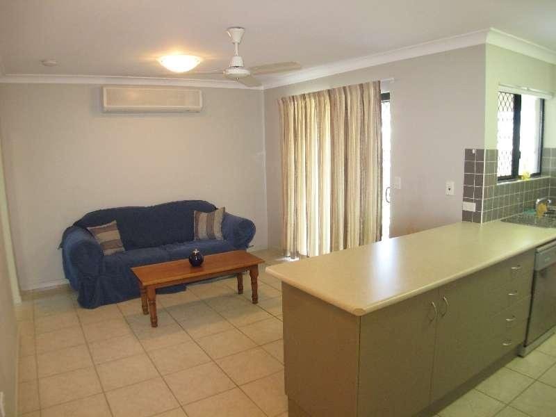 8 Boyce Street, Bentley Park QLD 4869