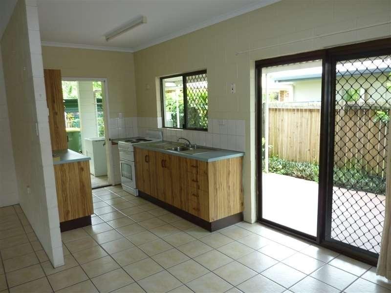 6 Atlantic Close, White Rock QLD 4868