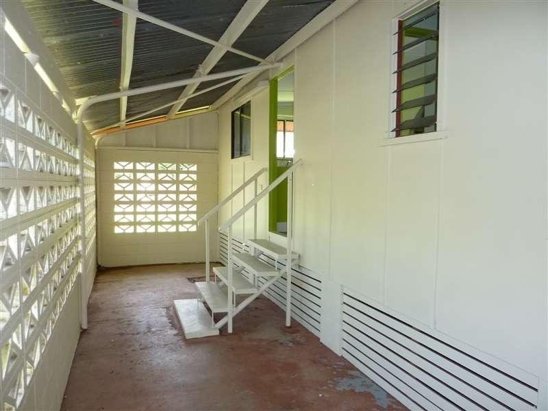 76 Reservoir Road, Manoora QLD 4870