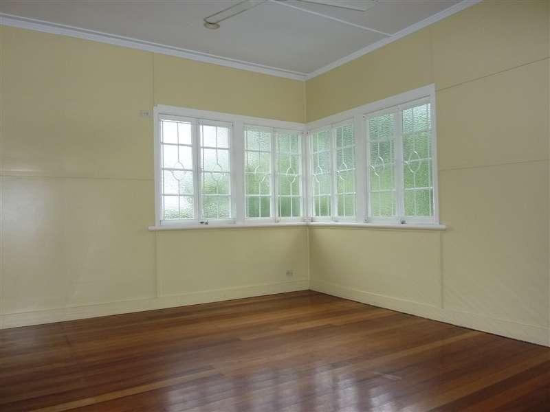 80 English Street, Manunda QLD 4870