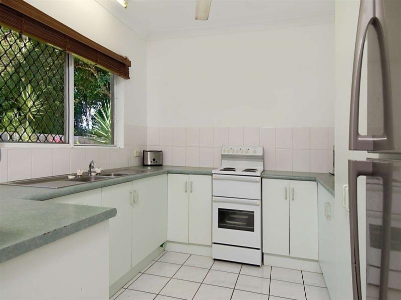 23 Dodd Court, Mooroobool QLD 4870