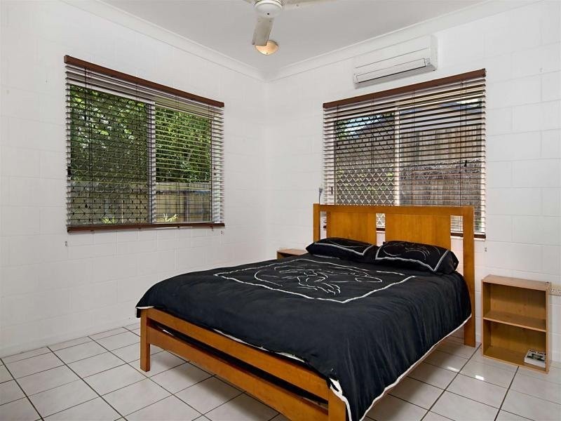 23 Dodd Court, Mooroobool QLD 4870