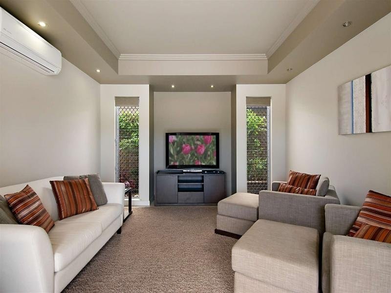 2 Bushlark Place, Smithfield QLD 4878