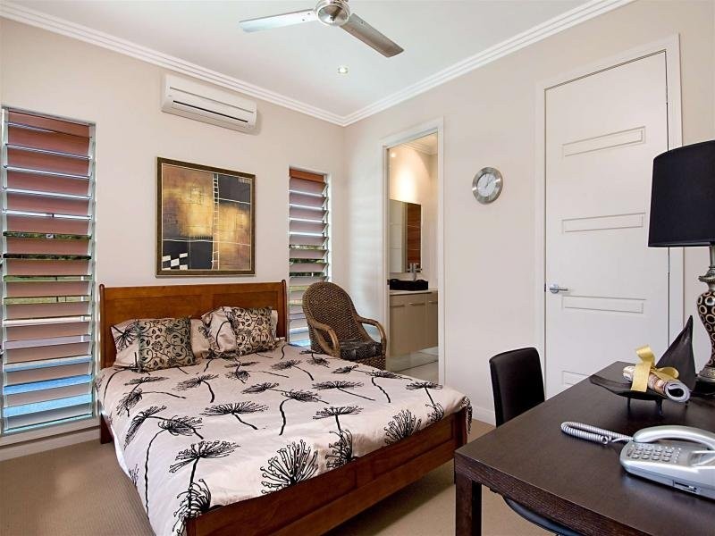 2 Bushlark Place, Smithfield QLD 4878