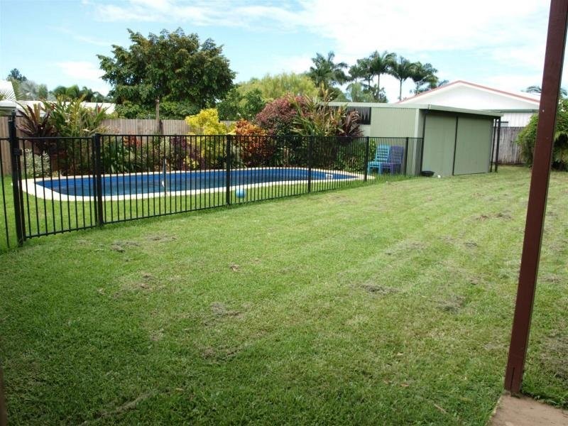 32 Bathurst Drive, Bentley Park QLD 4869