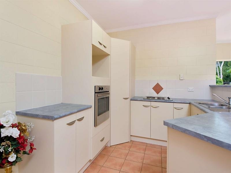 5 Connemara Close, Trinity Beach QLD 4879