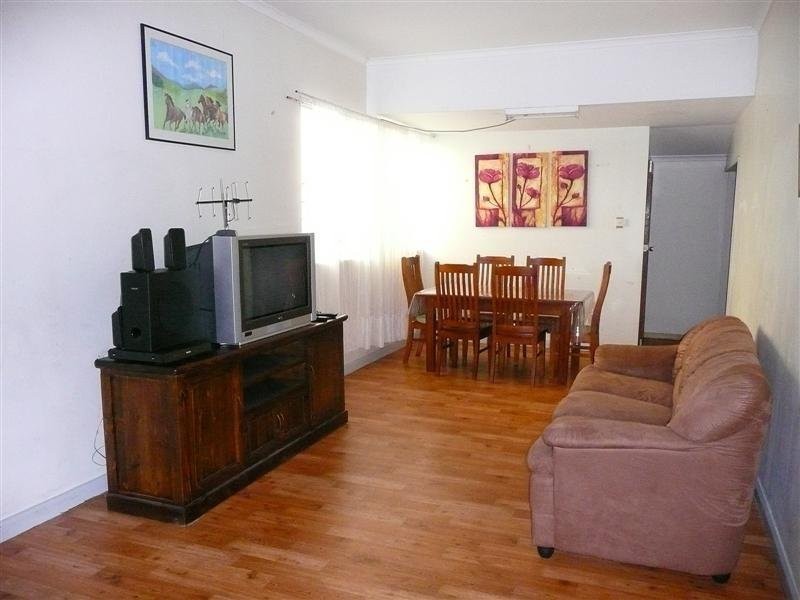 221 Lyons Street, Westcourt QLD 4870