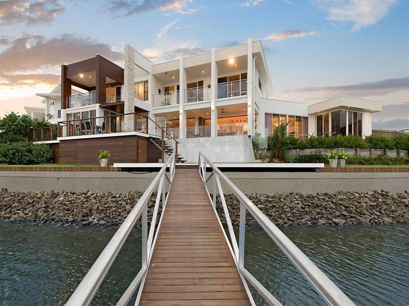 2 Ragamuffin Quay, Trinity Park QLD 4879