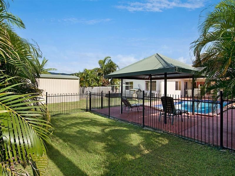 5 Connemara Close, Trinity Beach QLD 4879