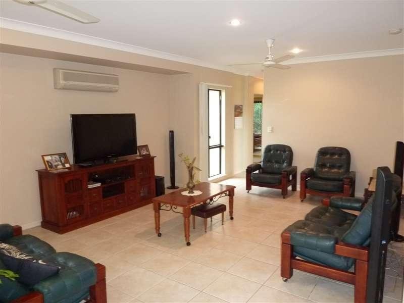 53 Chesterfield Close, Brinsmead QLD 4870