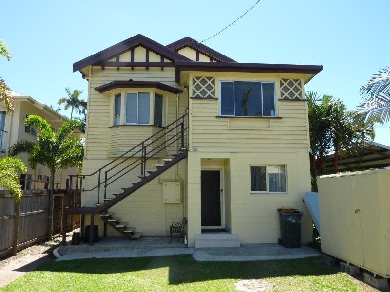 6 Loeven Street, Parramatta Park QLD 4870