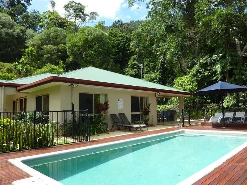 70 Fairley Street, Redlynch QLD 4870