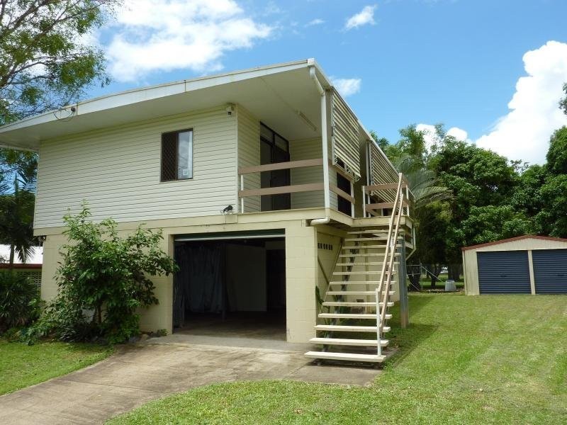 9 Melaleuca Street, Manunda QLD 4870